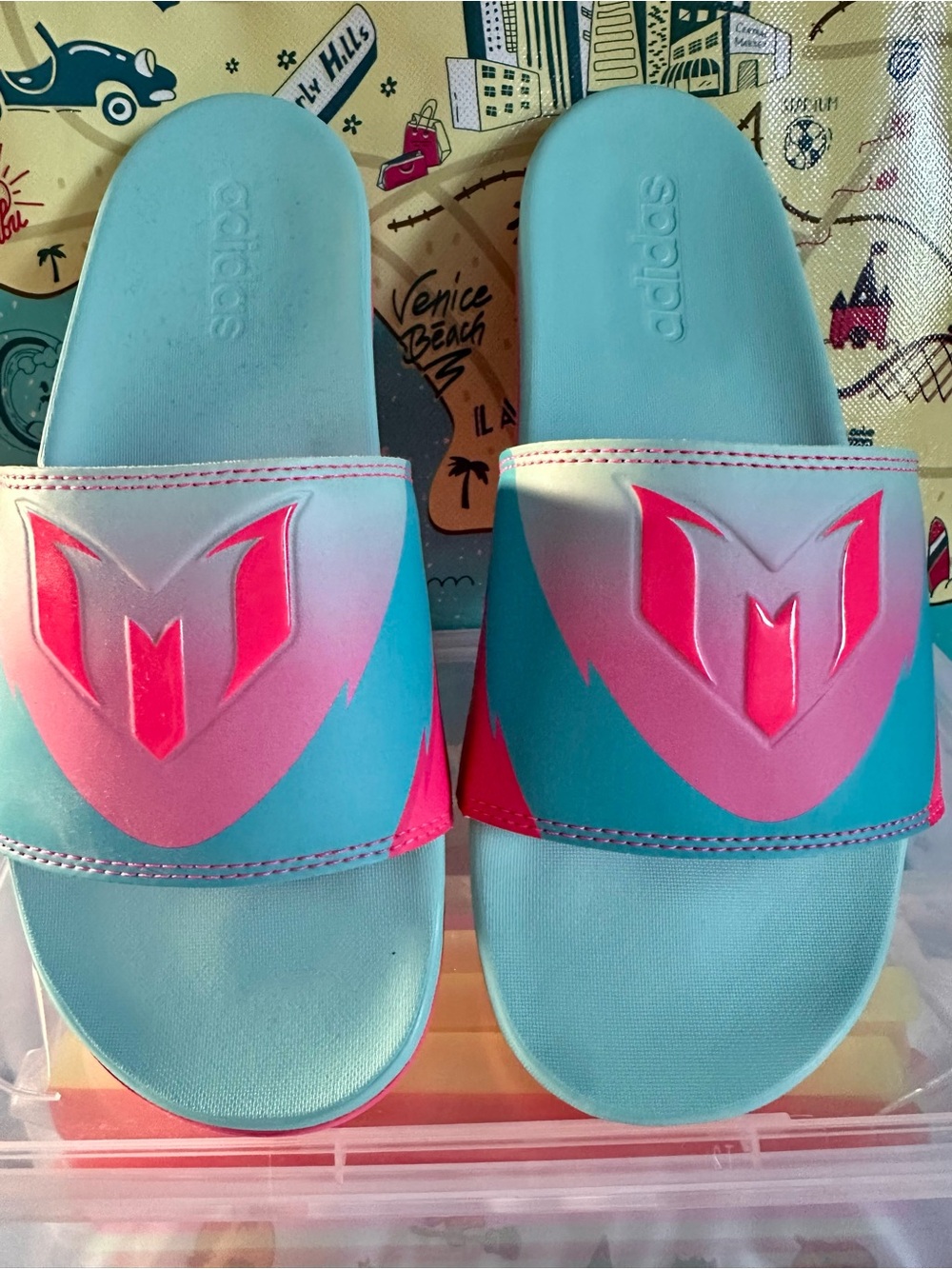 Messi Adidas Women’s Slide Sandals in Aqua Blue and Hot Pink • Brand new. NWOT